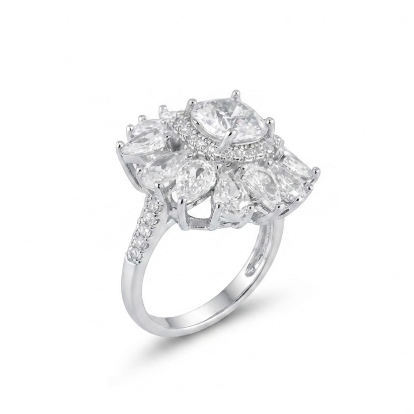 EVELIA RING