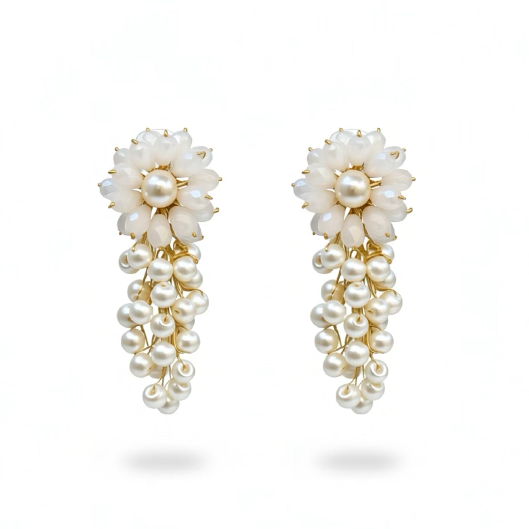 SAIA T EARRINGS