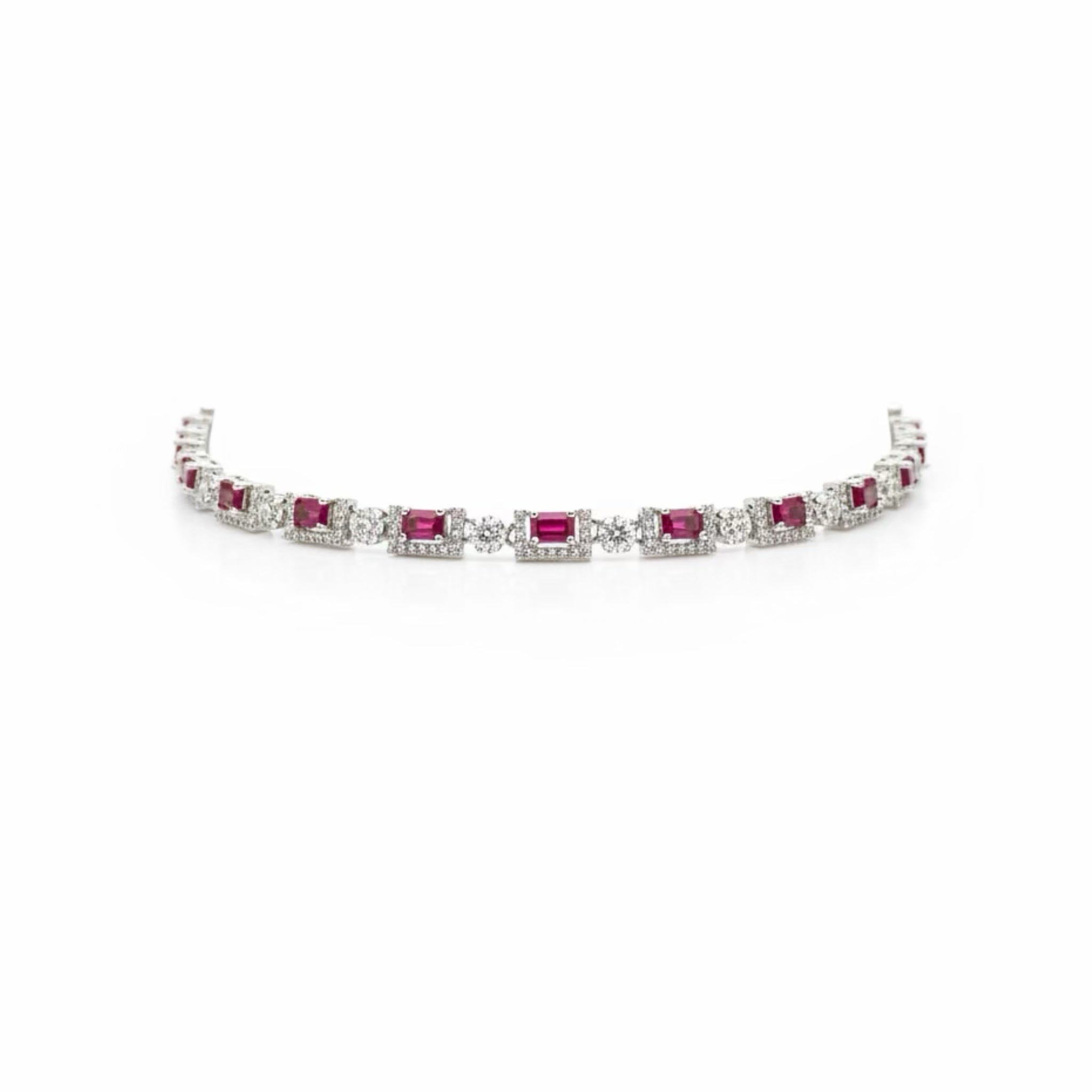 ELVORA NECKLACE