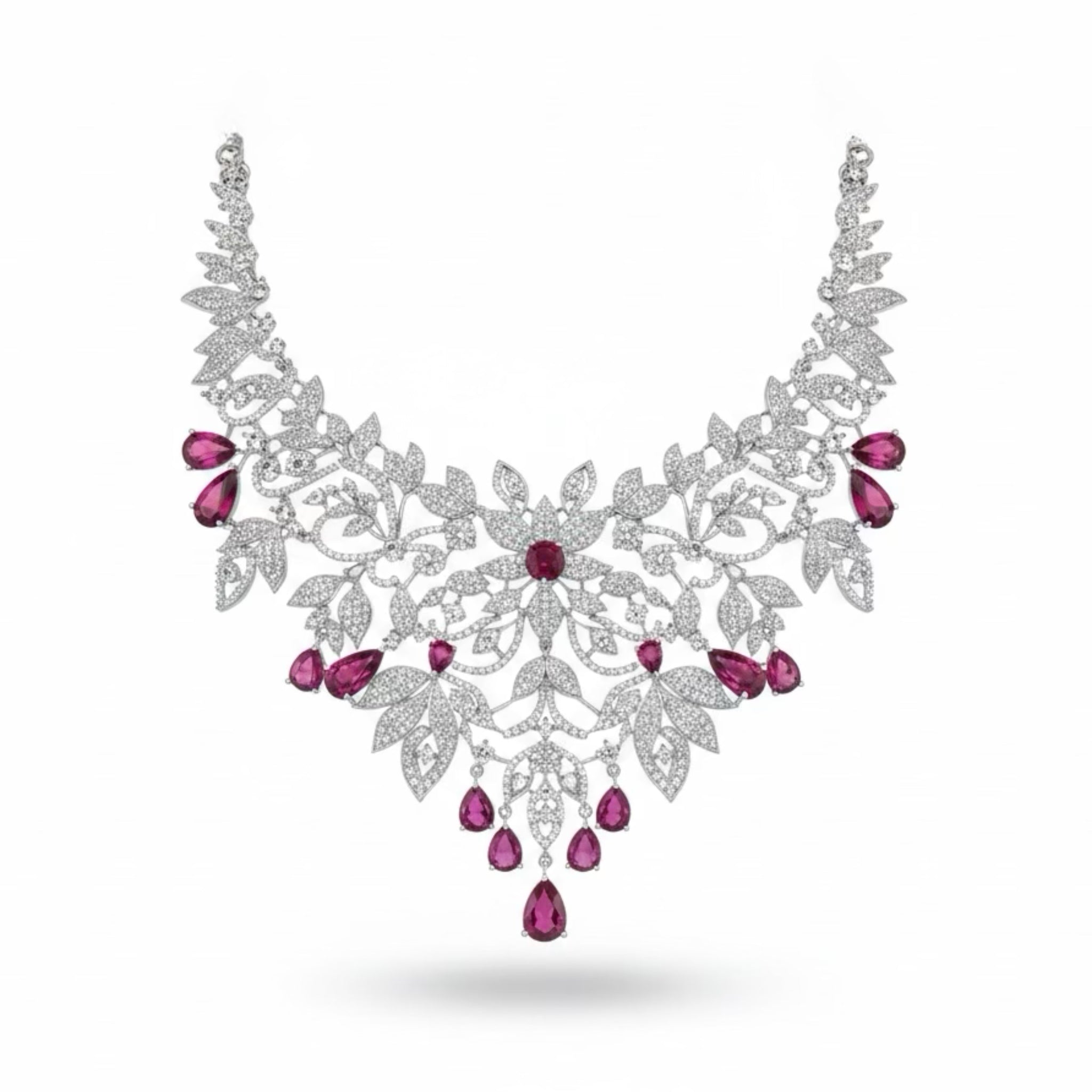 OPULENT NECKLACE