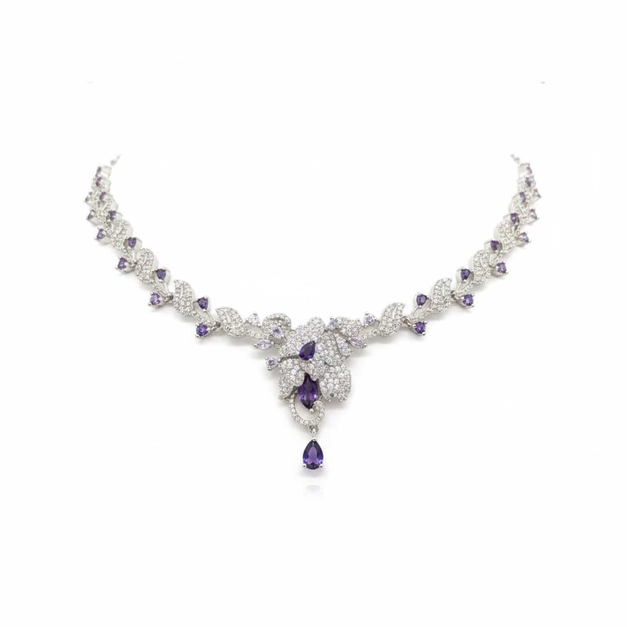 AURISSA NECKLACE