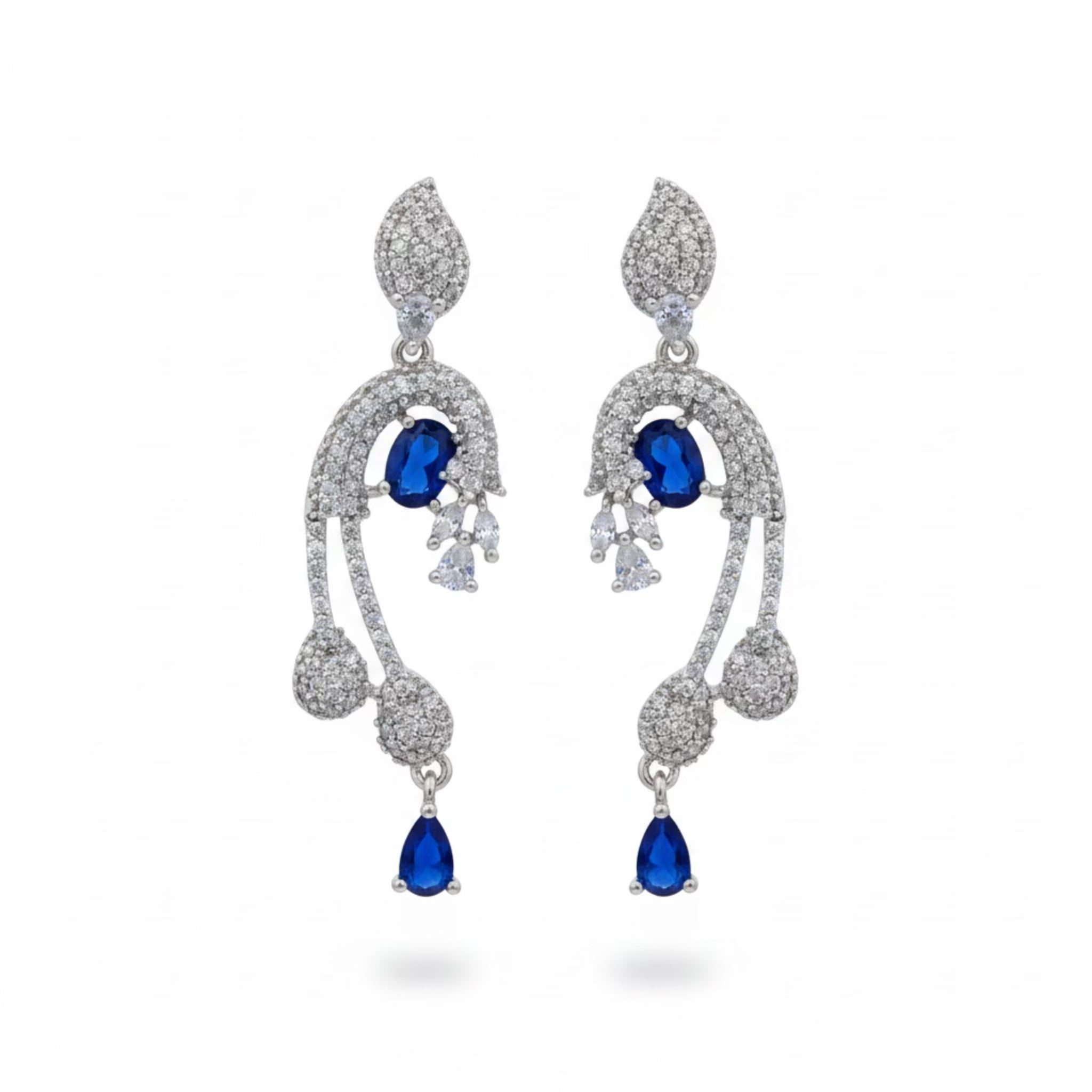VALOUR NECKLACE