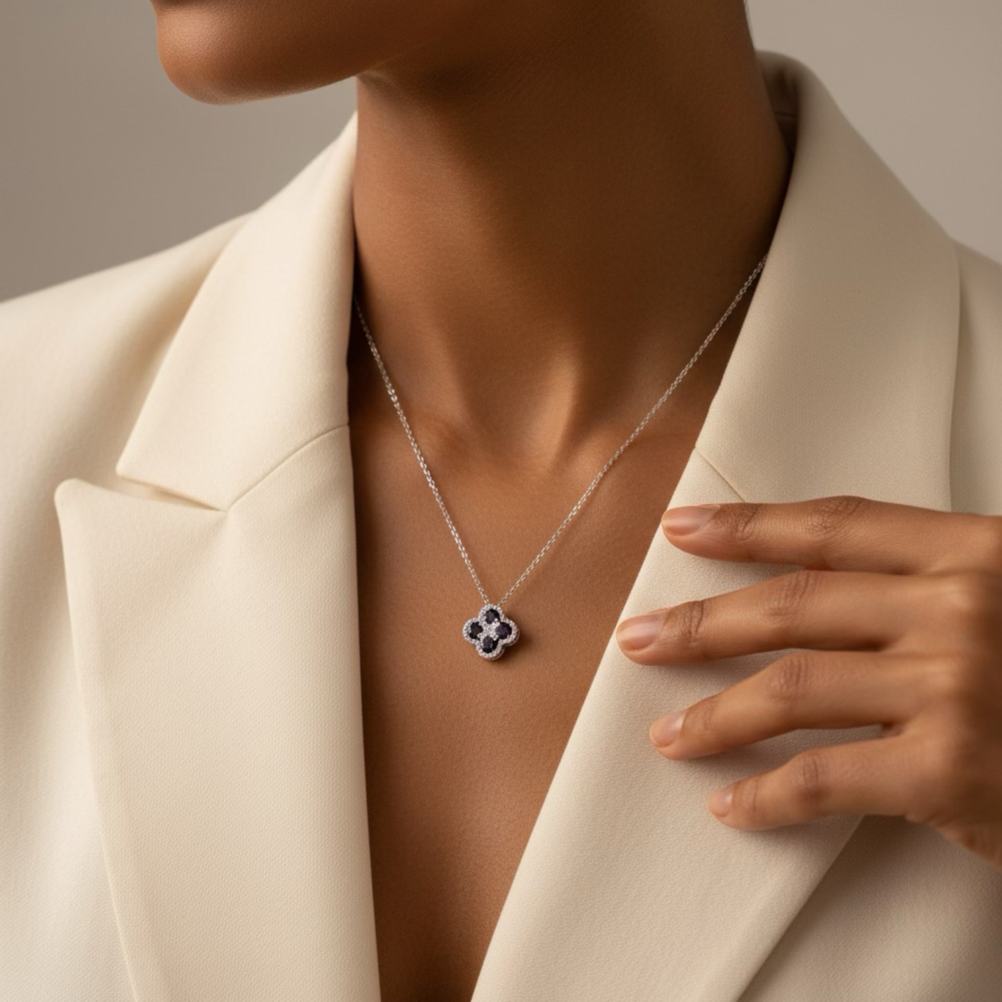 ZAVIA PENDANT SET